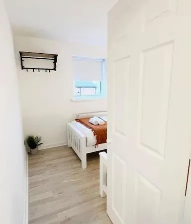 New Fully Furnished Cosy Home Balderton Exterior photo