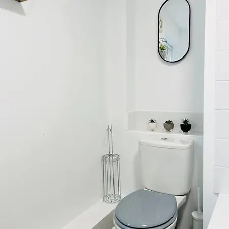 New Fully Furnished Cosy Home Balderton Exterior photo