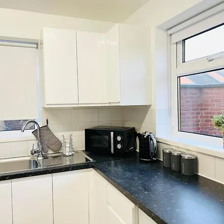 New Fully Furnished Cosy Home Balderton Exterior photo