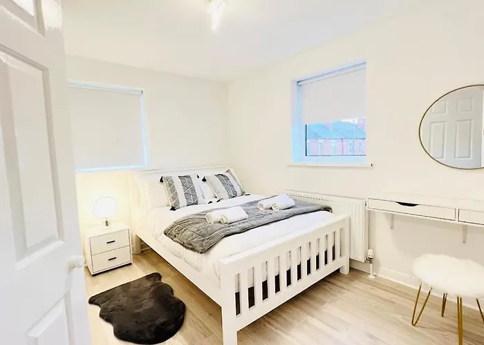 New Fully Furnished Cosy Home
