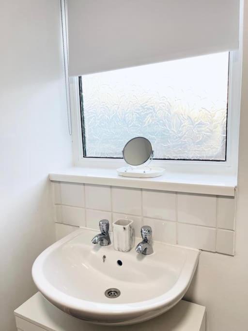 Apartment New Fully Furnished Cosy Balderton